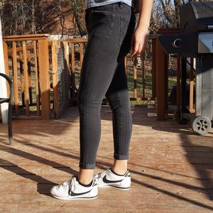 Black American Eagle Hi-Rise jeggings